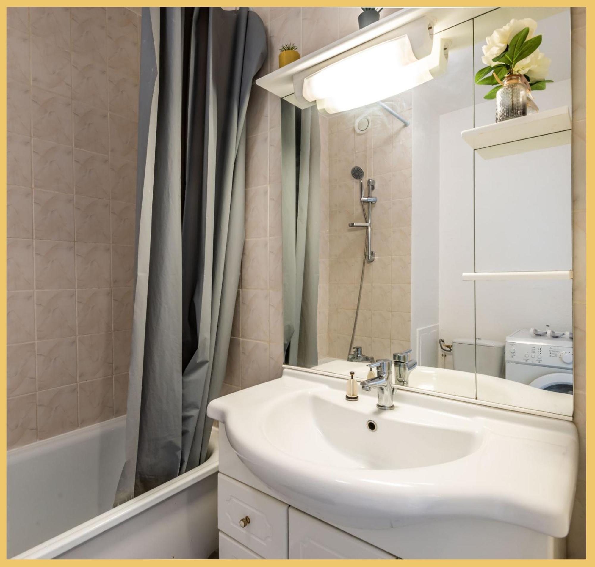 Le Flowers I Julien Apartment Saint-Julien-en-Genevois